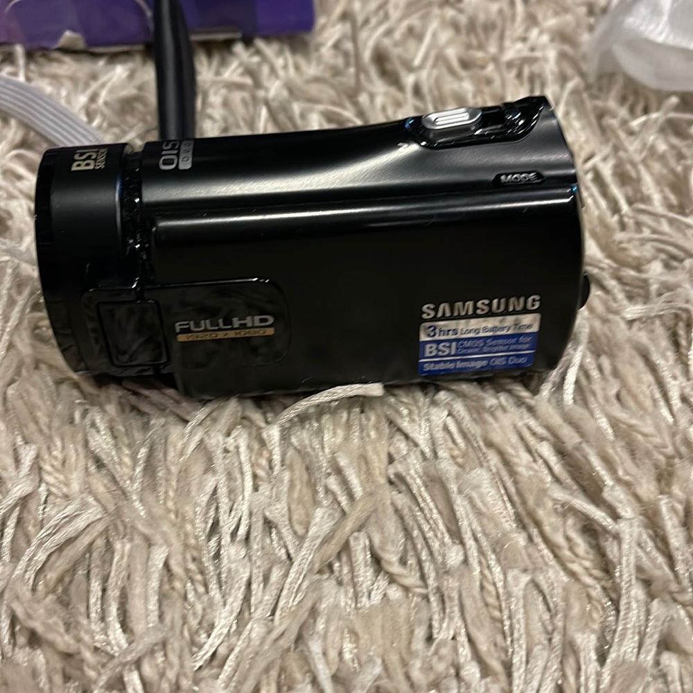 Samsung Full HD Memory Camcorder